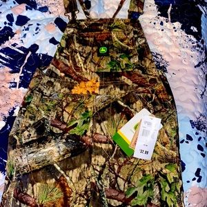 Camo bibs kids size 7
